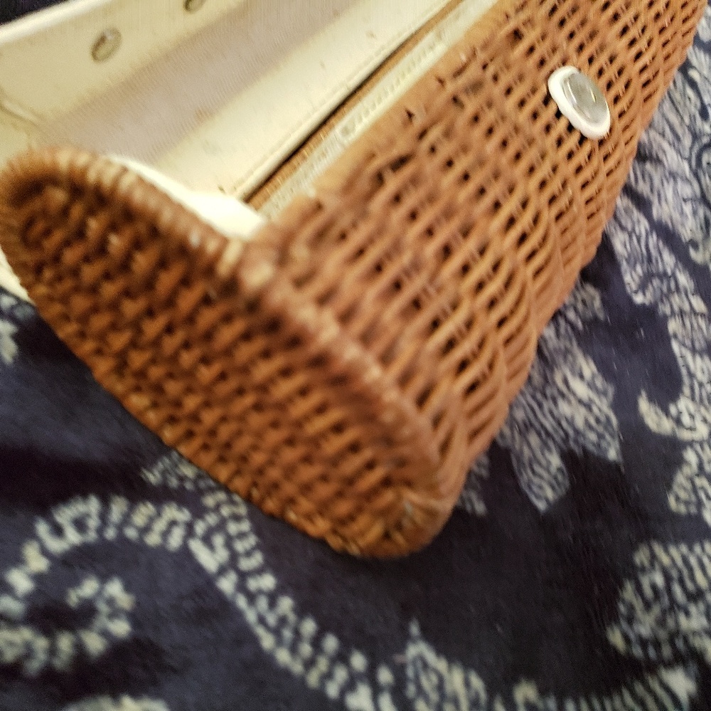 Island MK Clutch - Picture 2 of 3